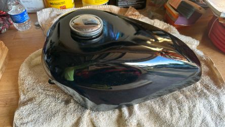 Gas tank