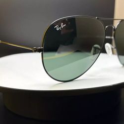 Brand New Ray-Ban RB3025 in Black Frame, Small Size