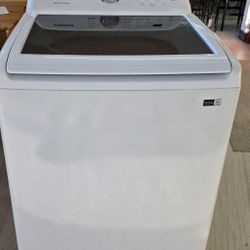 Gently used Samsung washing machine. Has many features. 
Warranty & Delivery Availab