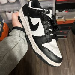 Panda Dunks Sz 6.5W / 5Y 