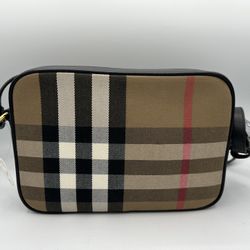 BURBERRY CROSSBODY 