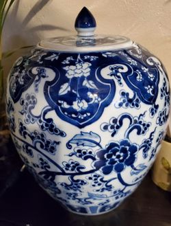 Blue & white vase