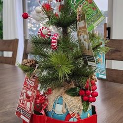 Holiday Christmas Tree Gift Mugs