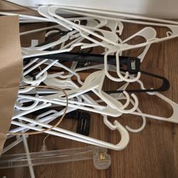 Plastic Hangers 