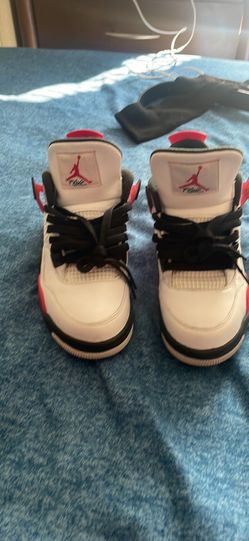 Jordan 4 