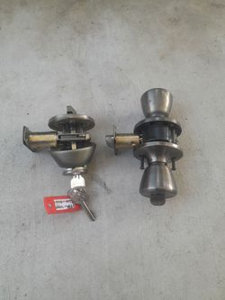 Doble used lock with 2 keys