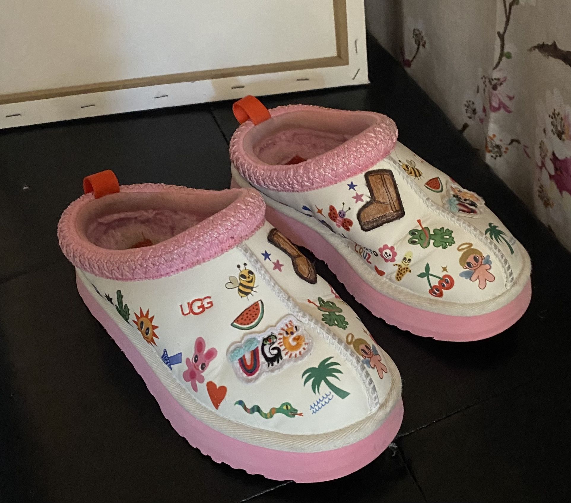 Uggs TAZZ POP SKETCH Sz 1