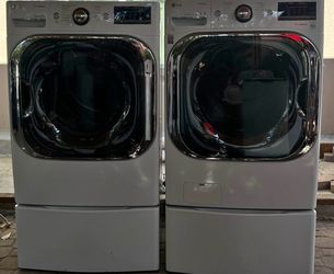 LG Front Load Washer/Dryer
