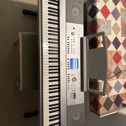 Yamaha DGX-640  Digital ‘Grand’ Piano
