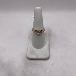 14kt Gold Diamond Engagement Style Ring 