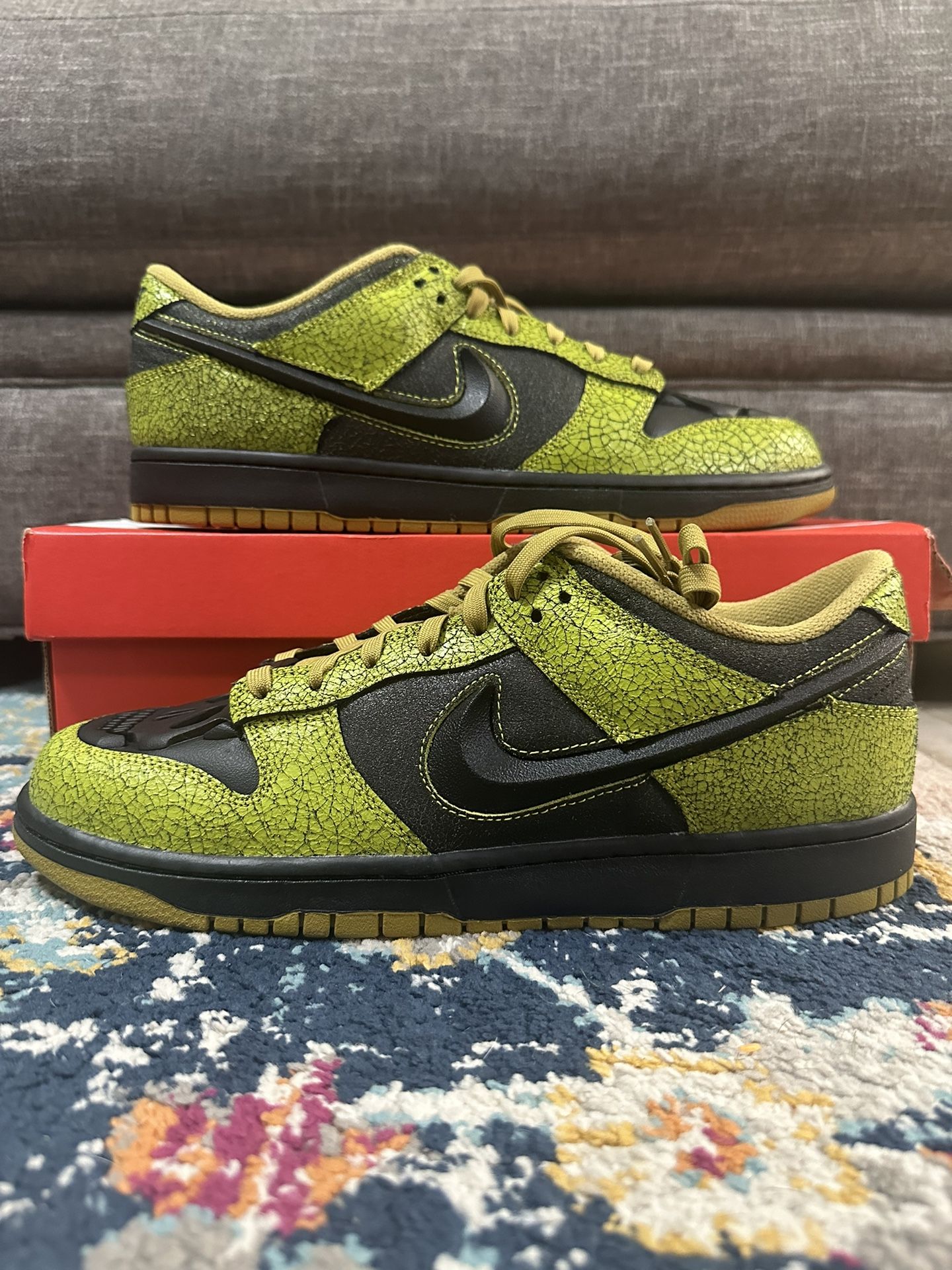 Nike Dunk Low “Halloween Skull”