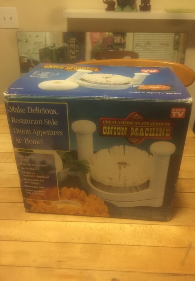 Blooming onion cutter