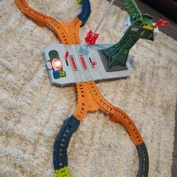 ✅️ Thomas & Friends Toy Track Playset w/Sounds• Add On To Thomas Collection• L50"xW18"xH16"• Great Condition• $25firm