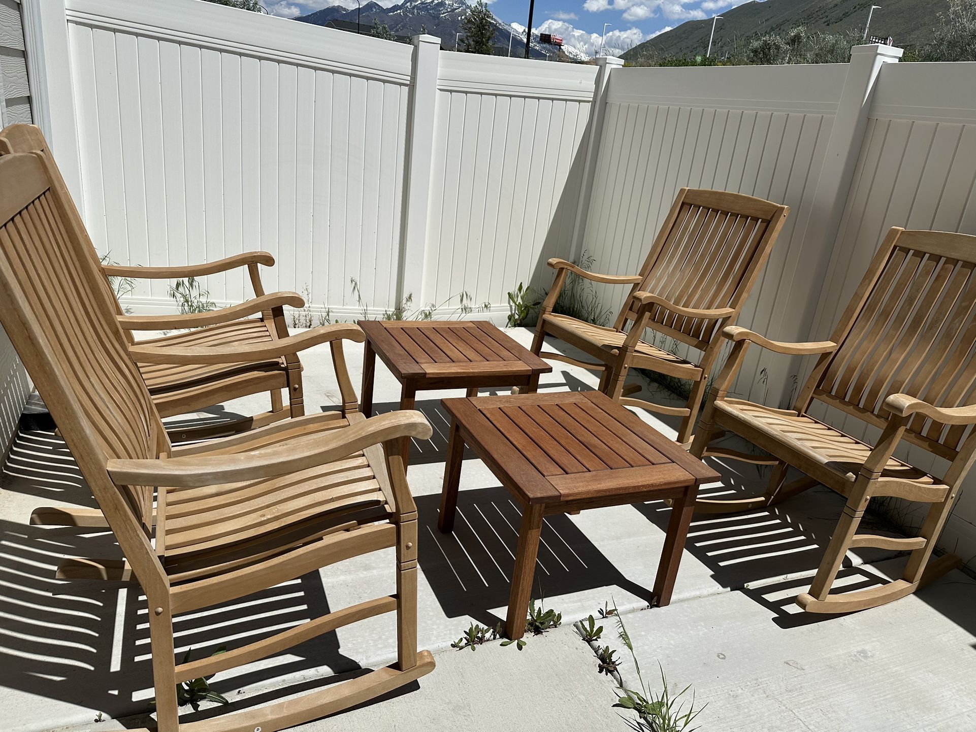 4 Rocking Chairs And Two Side Tables Set