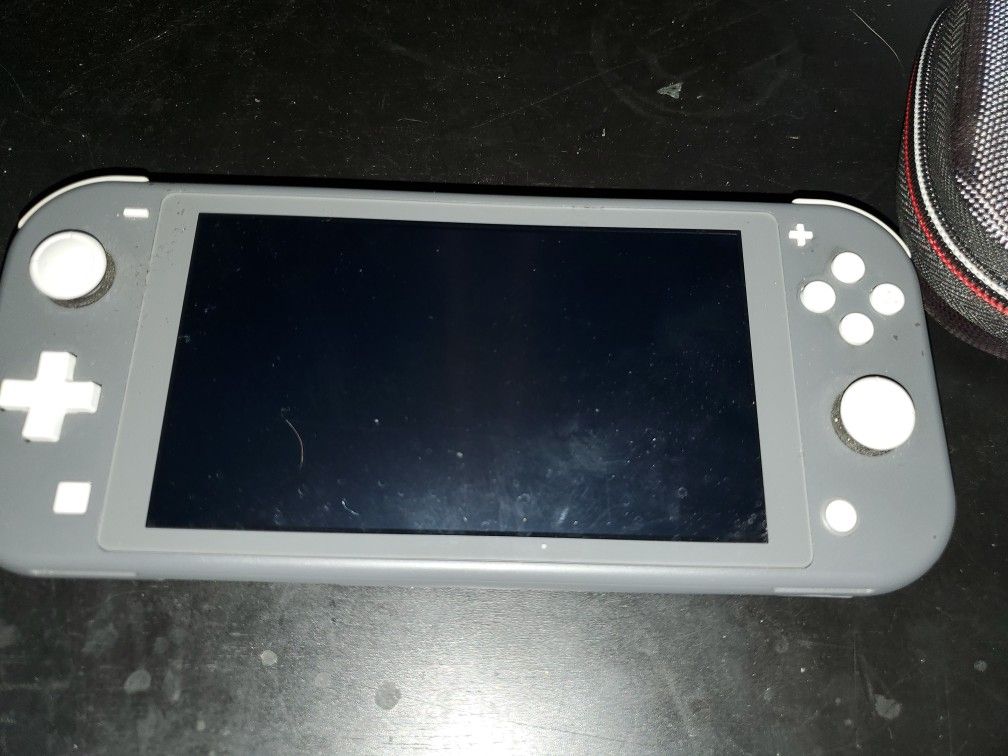 Nintendo Switch Lite + Pokémon Shinning Pearl + Case