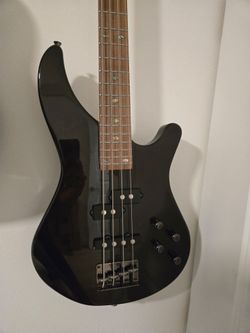 Mitchell Bass guitar