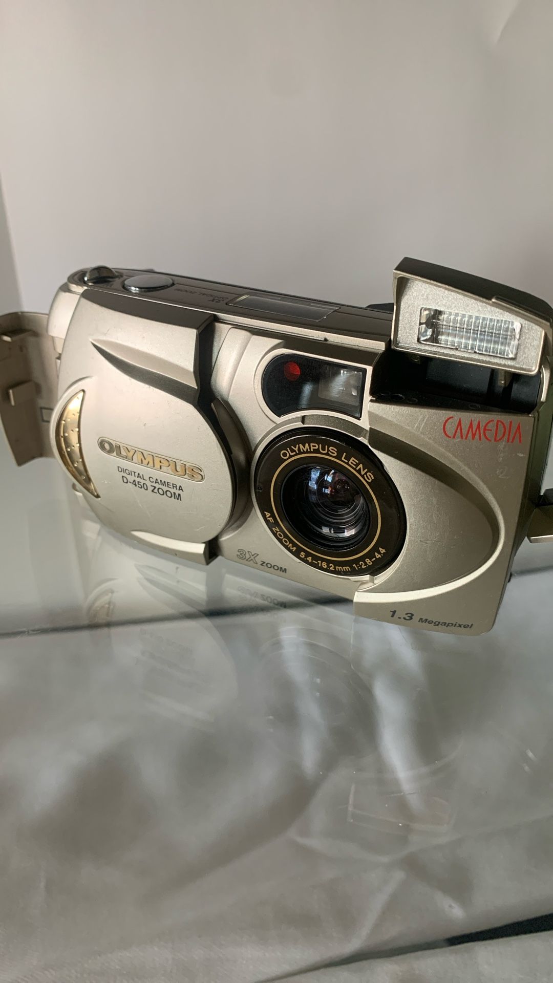 Olympus D-450 Zoom / Camedia Digital Camera