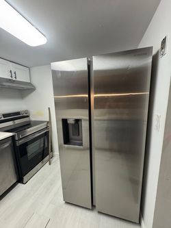 Samsung Stainless Steel French Door Refrigerator – Ice & Water Dispenser