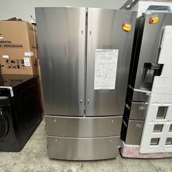 LG FRIDGE W/ ICE & WATER