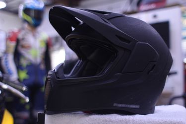 Black ICON Motorcycle Helmet (Airflite)