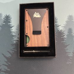 Mountain Voyage Minimalist Men’s Wallet