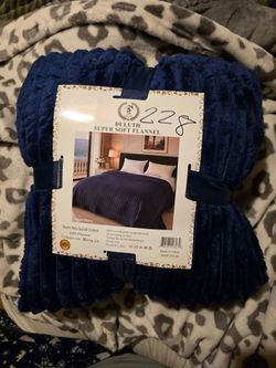 Duluth Super Soft Flannel King Size Blanket
