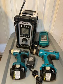 MAKITA 12v Drill Set and MAKITA Jobsite Radio