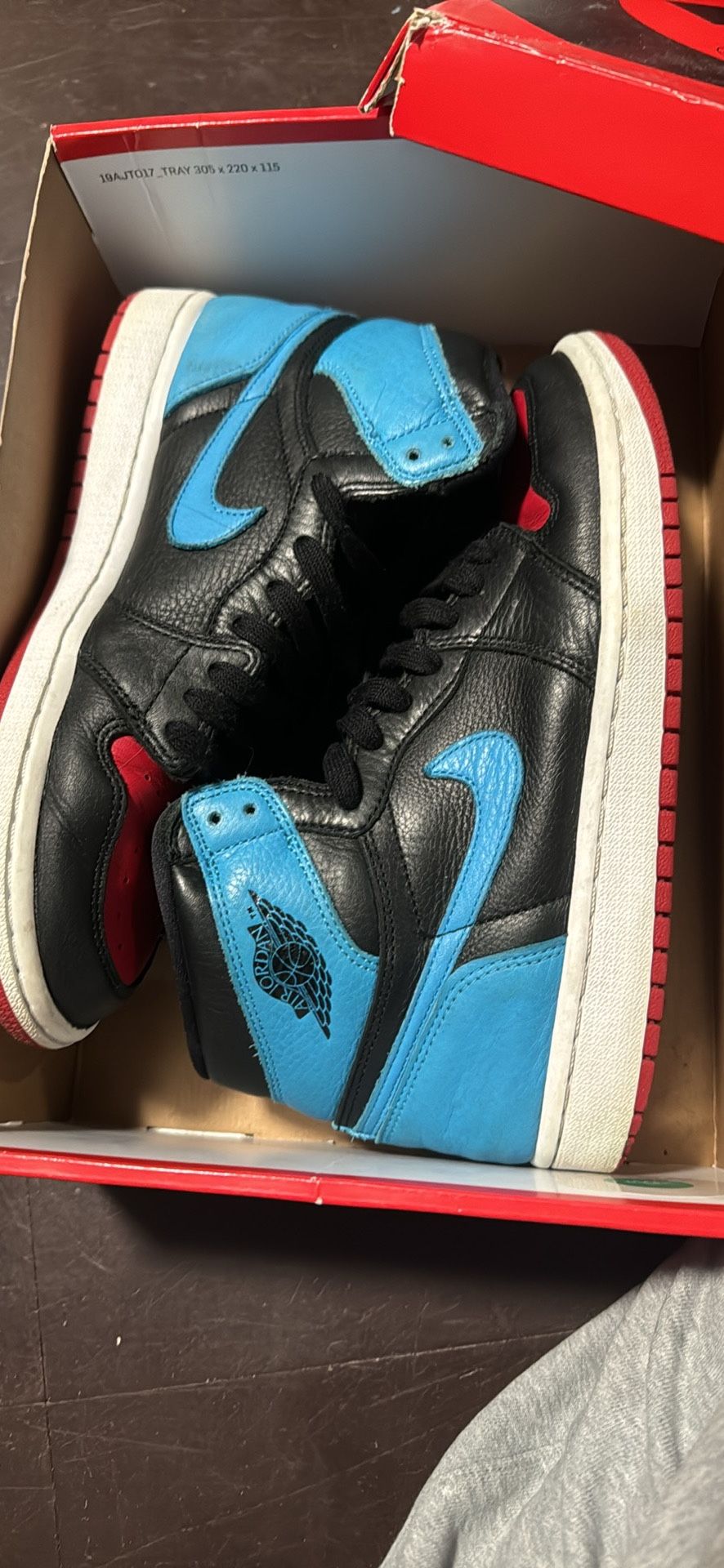 Jordan 1 *NEW GONE ASAP BEST OFFER*