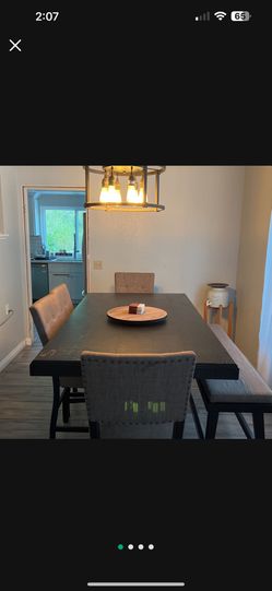Hampton Dining Set
