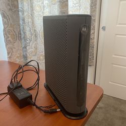 Motorola 8x4 Cable Modem With Router