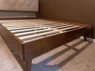 Low Platform Walnut Finish Full-Sized Bedframe w/ Splayed Legs, Adjustable Height Headboard $170 OBO