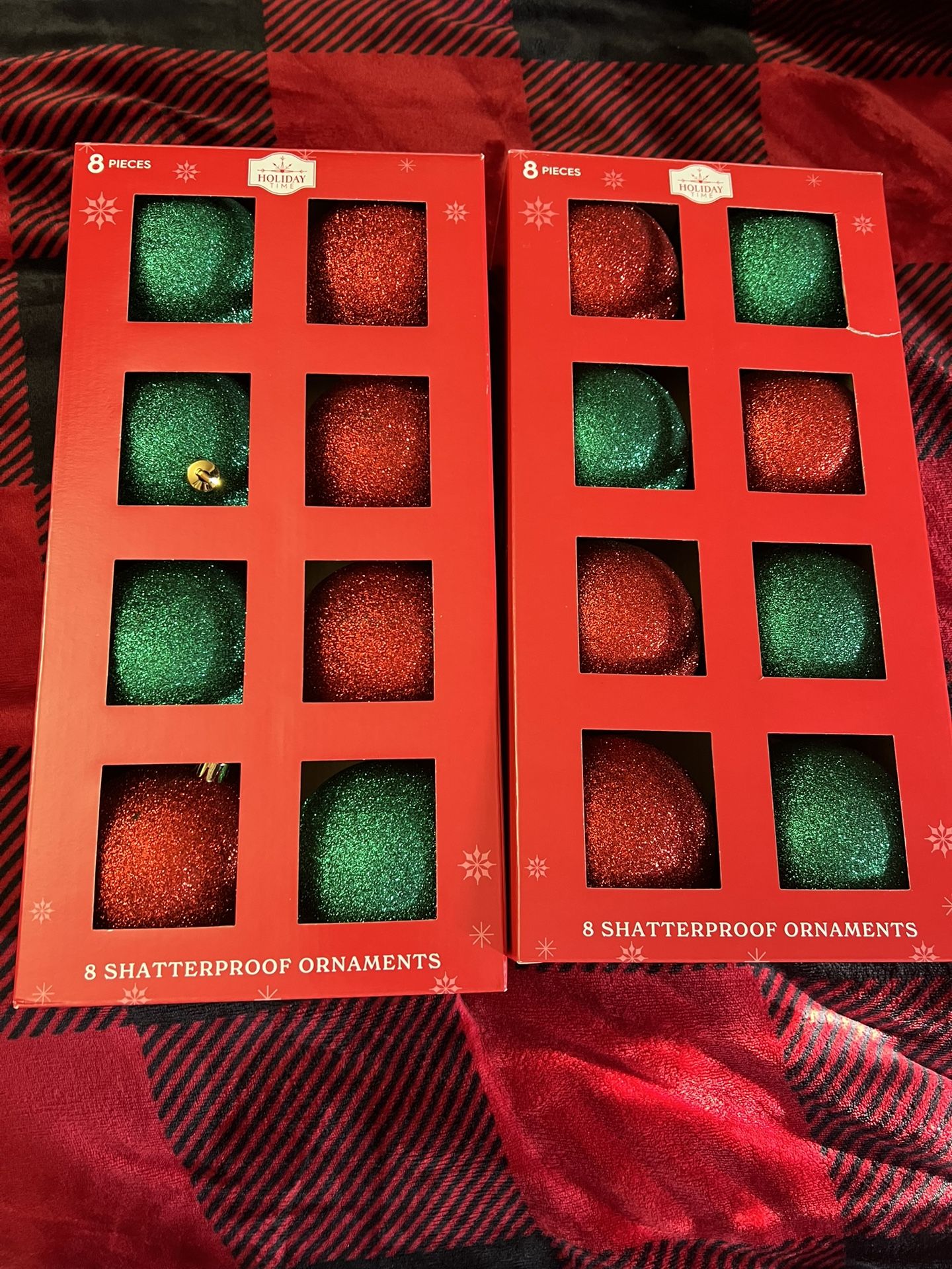 8 SHATTERPROOF GLITTER ORNAMENTS 