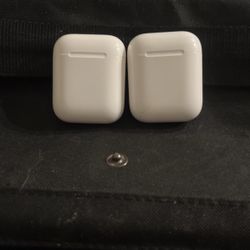 AirPods Gen 1 Case(s) Together or sold separately (only 2) 25$