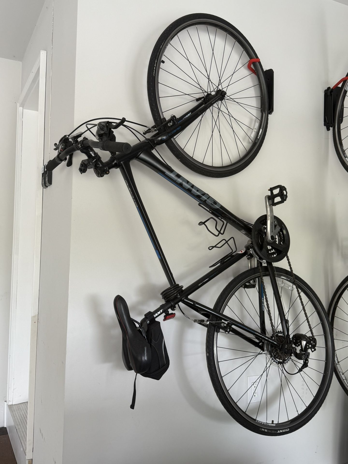 Giant Hybrid Bike -Size L Men’s