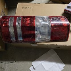 REAR RIGHT TAIL LIGHT FOR MERCEDEZ BENZ SPRINTER