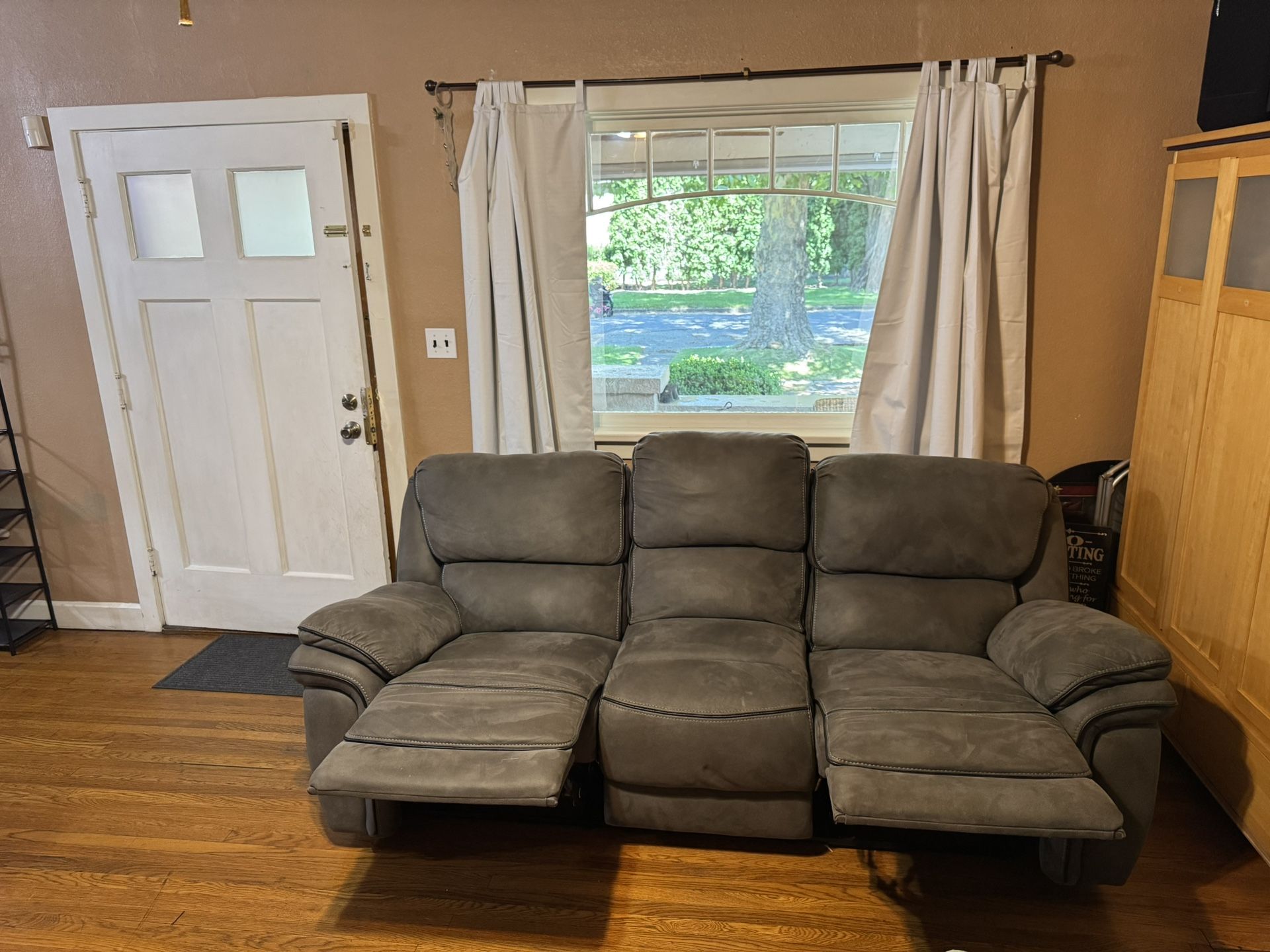 Double Recliner Sofa/couch