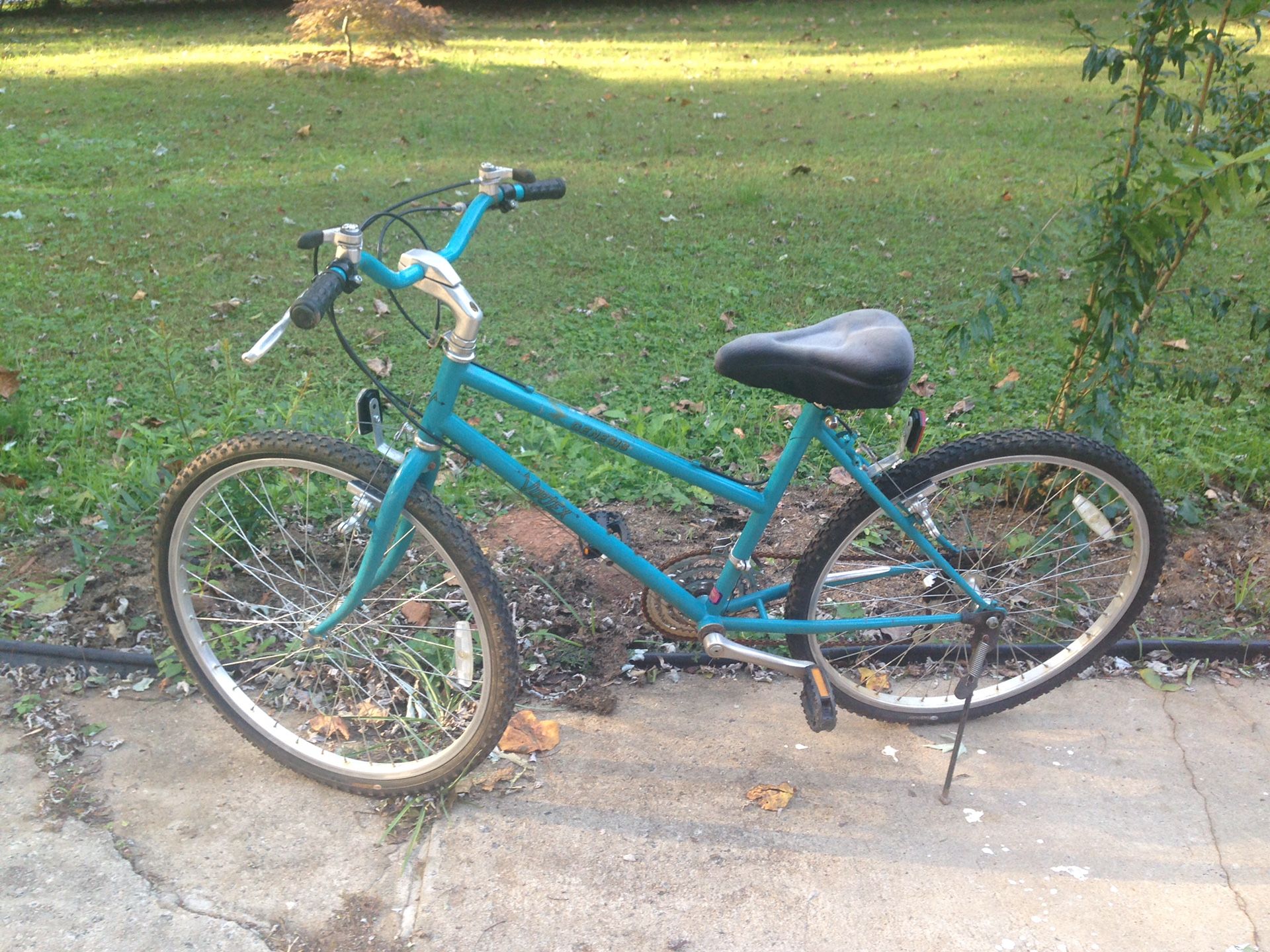 24” bike used for sale must pick up in Kennesaw off wade green road please serious buyers only