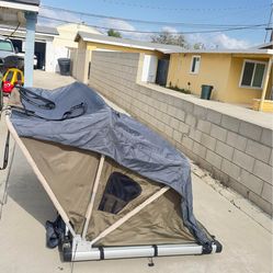 Roof tent