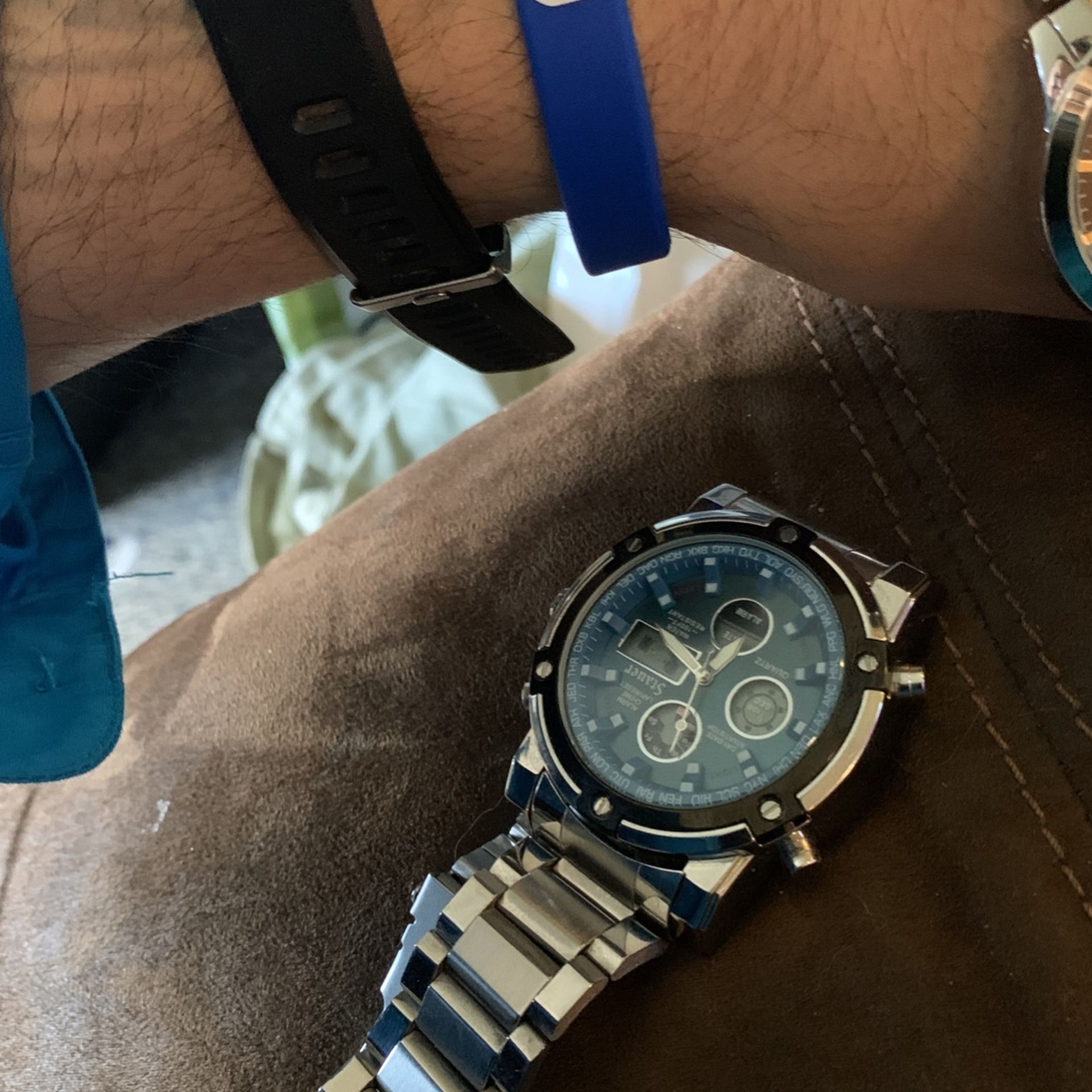 Two for one there brilliantly crafted you can make if your wrist is smaller and you can obviously adjust it only needs a pen you got stainless steelSt
