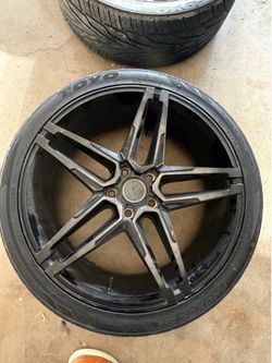 22 inch savini black forza wheels and tires