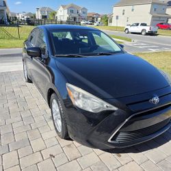 2017 Toyota Yaris iA