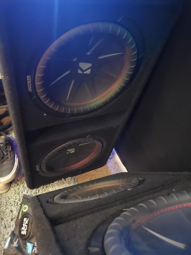 Kicker comp R 12s and 10s for sale