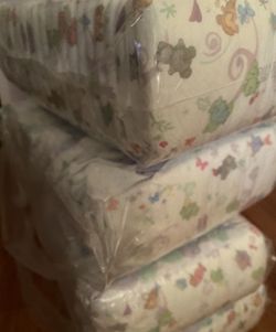 baby diapers  buy 3 packs free wipes