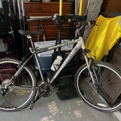 TREK 4500 Mountain Bike 