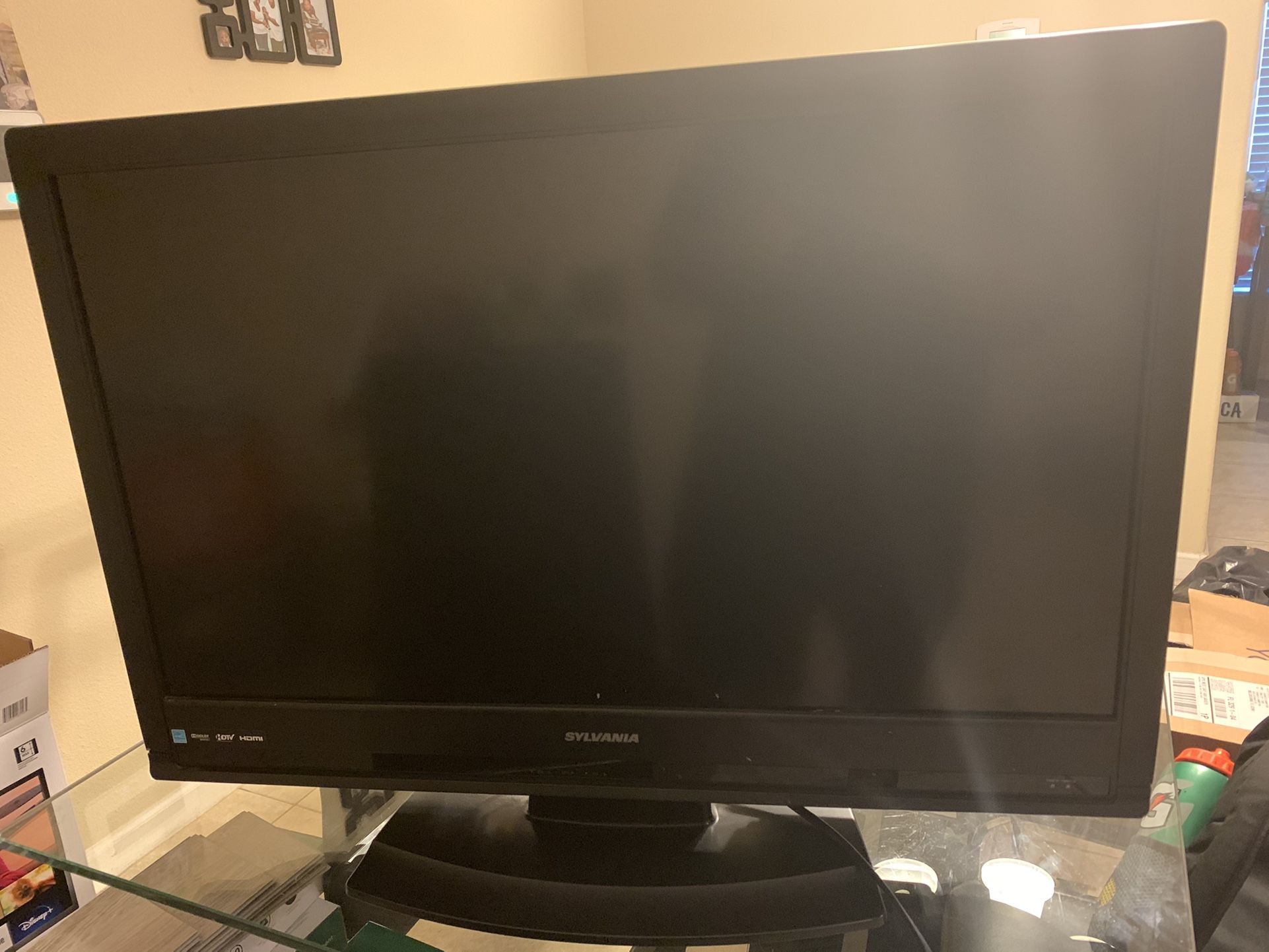 32” SYLVANIA TV