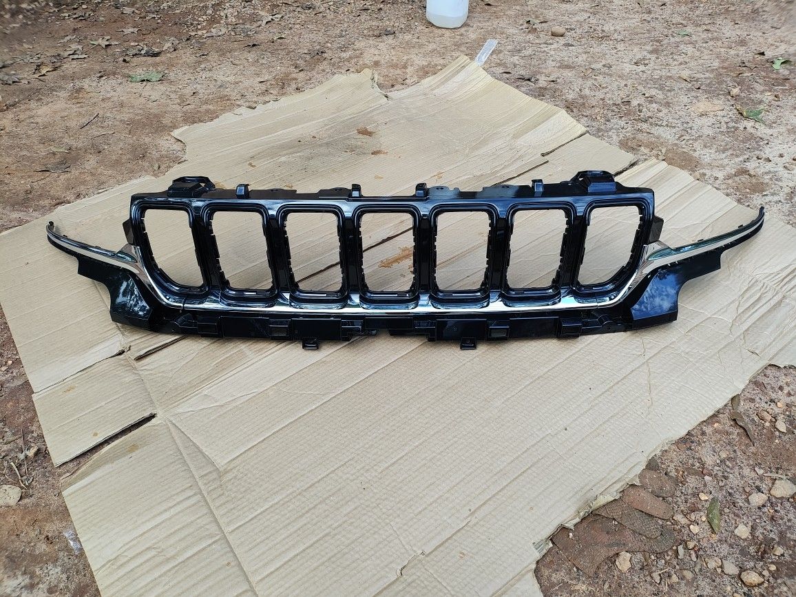 Front Grill For 2021 To 2023 Grand Cherokee L. OEM Original Part