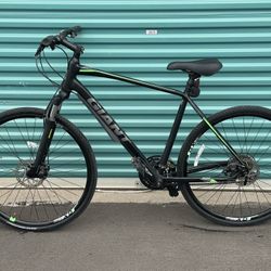 #2726 Giant Roam 3 Disc Hybrid Bicycle XL