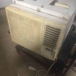 8000 BTU window Unit Ac. Delivery Option. 