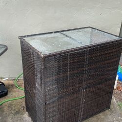  Bar Stand