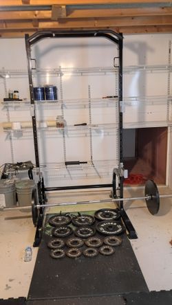 Half Power Rack with Barbell and Weider Weight Plates
